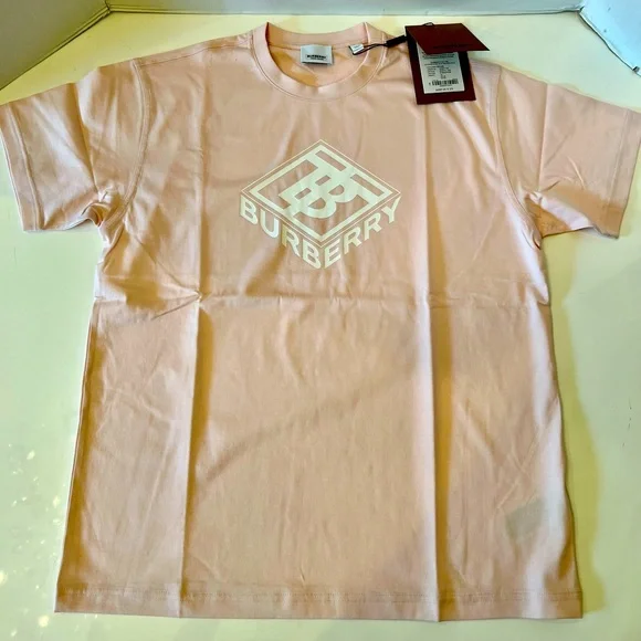 Authentic Burberry Women’s top 🌺